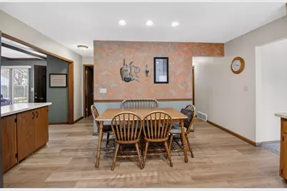 116  Virginia St, Racine, WI 53405 - Photo 7