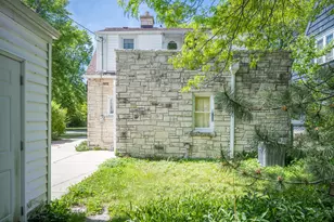 5516 N Lydell Ave, Whitefish Bay, WI 53217 - Photo 23
