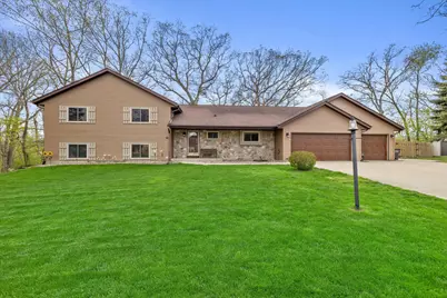 27421  Le Mays Ct, Racine, WI 53185 - Photo 5