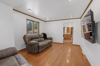 429  Center Ave, Oostburg, WI 53070 - Photo 7