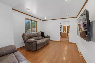 429 Center Ave, Oostburg, WI 53070 - Photo 7