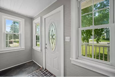 808 E Fitzsimmons Rd, Oak Creek, WI 53154 - Photo 7
