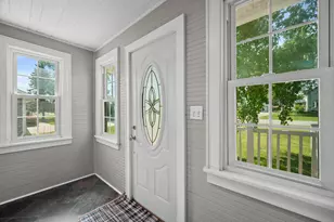 808 E Fitzsimmons Rd, Oak Creek, WI 53154 - Photo 7