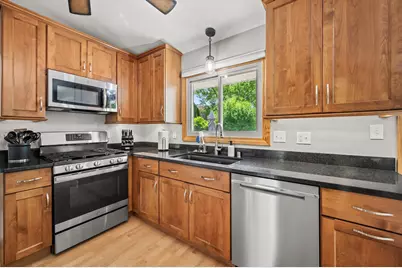 16005 W Allison Dr, New Berlin, WI 53151 - Photo 11