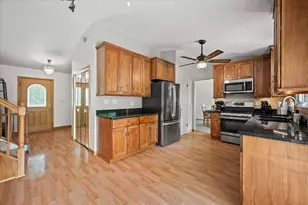 16005 W Allison Dr, New Berlin, WI 53151 - Photo 9