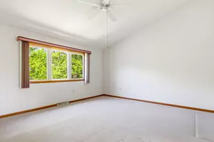4650 S Forest Point Blvd, New Berlin, WI 53151 - Photo 17