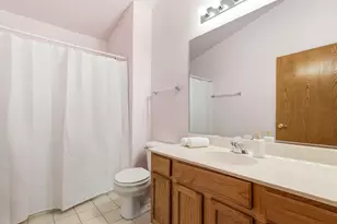 4650 S Forest Point Blvd, New Berlin, WI 53151 - Photo 19