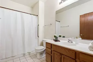 4650 S Forest Point Blvd, New Berlin, WI 53151 - Photo 13