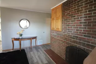 2715 S 50th St, Milwaukee, WI 53219 - Photo 19