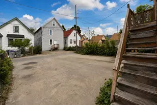 2375 S 16th St, Milwaukee, WI 53215 - Photo 23