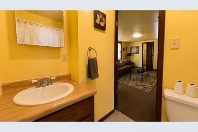 2375 S 16th St #2377, Milwaukee, WI 53215 - Photo 7