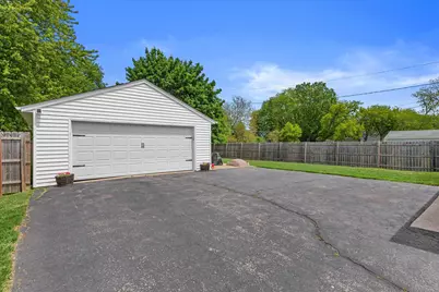 1438  Johnson Ave, Racine, WI 53402 - Photo 5