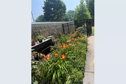 2525 S Shore Dr #1D, Milwaukee, WI 53207 - Photo 3