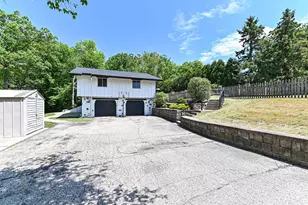 21601 W Lochinvar Ln, New Berlin, WI 53146 - Photo 45