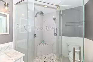 21601 W Lochinvar Ln, New Berlin, WI 53146 - Photo 21