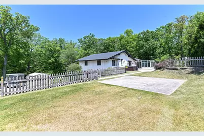 21601 W Lochinvar Ln, New Berlin, WI 53146 - Photo 45