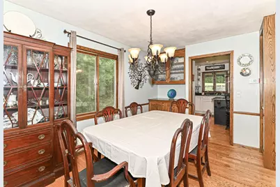 21601 W Lochinvar Ln, New Berlin, WI 53146 - Photo 9