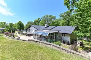 21601 W Lochinvar Ln, New Berlin, WI 53146 - Photo 33