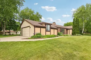 S72W16171 Edith Ct, Muskego, WI 53150 - Photo 41