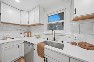 4626 N River Park Blvd, Glendale, WI 53209 - Photo 13