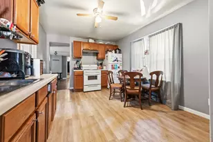 1006 E Land Pl, Milwaukee, WI 53202 - Photo 21