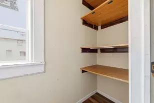1006 E Land Pl, Milwaukee, WI 53202 - Photo 13