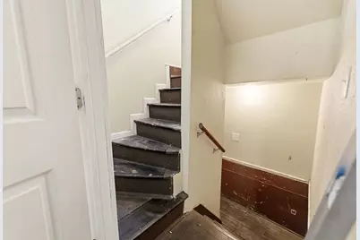 1006 E Land Pl, Milwaukee, WI 53202 - Photo 19