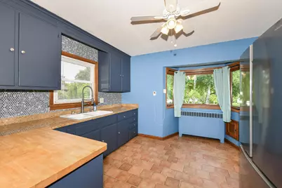 11941 W Howard Ave, Greenfield, WI 53228 - Photo 13