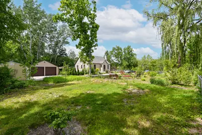 11941 W Howard Ave, Greenfield, WI 53228 - Photo 35