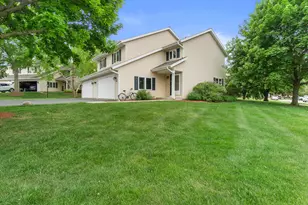 1057 Fleetfoot Dr, Waukesha, WI 53186 - Photo 33