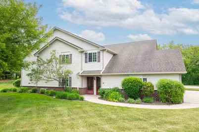 652  Pewaukee Rd #A, Pewaukee, WI 53072 - Photo 1