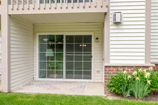 652 Pewaukee Rd, Pewaukee, WI 53072 - Photo 15