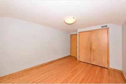 2416 N 91st St, Wauwatosa, WI 53226 - Photo 19