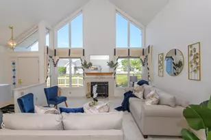 14142 W Waters Way, New Berlin, WI 53151 - Photo 7