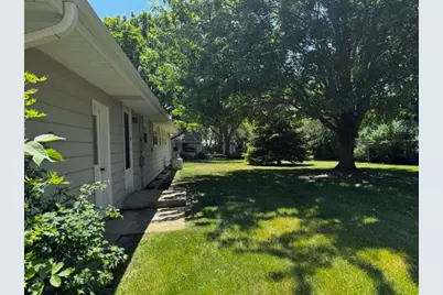 921  Robins Ln, Mukwonago, WI 53149 - Photo 23