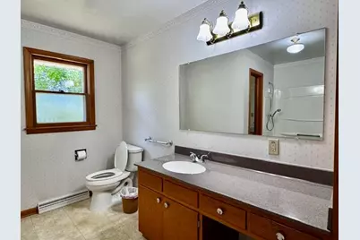 921  Robins Ln, Mukwonago, WI 53149 - Photo 3