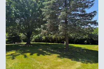 921  Robins Ln, Mukwonago, WI 53149 - Photo 25
