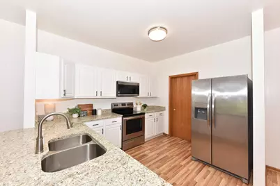 1522  Iroquois Ave, Grafton, WI 53024 - Photo 7