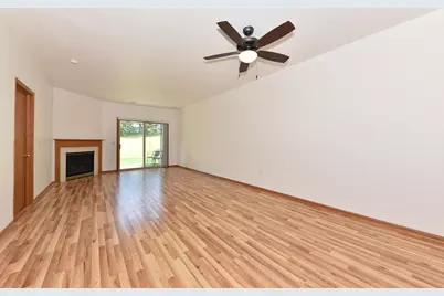 1522  Iroquois Ave, Grafton, WI 53024 - Photo 9