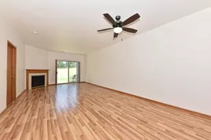 1522 Iroquois Ave, Grafton, WI 53024 - Photo 9