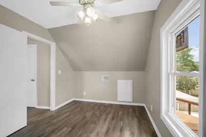 2321 S 19th St, Milwaukee, WI 53215 - Photo 15