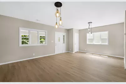2321 S 19th St, Milwaukee, WI 53215 - Photo 5