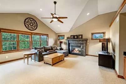 250 E Laurel Cir, Delafield, WI 53018 - Photo 29