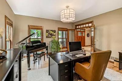 250 E Laurel Cir, Delafield, WI 53018 - Photo 5