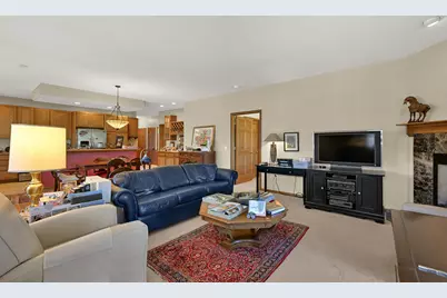 208  Potter Rd #201, Elkhorn, WI 53121 - Photo 17