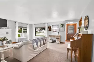 1713 Taylor Ln, West Bend, WI 53090 - Photo 3