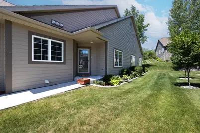 248  Lower Woodford Cir #17, West Bend, WI 53090 - Photo 1