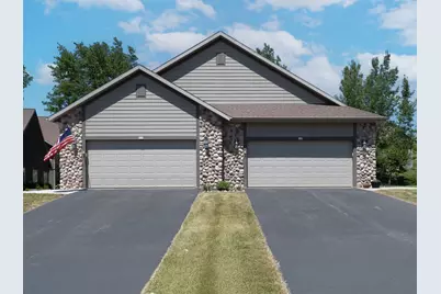248  Lower Woodford Cir #17, West Bend, WI 53090 - Photo 3