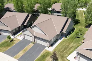 248 Lower Woodford Cir, West Bend, WI 53090 - Photo 7