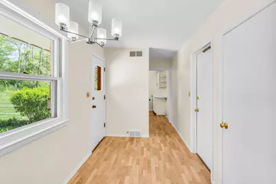 11240 N Valley Dr, Mequon, WI 53092 - Photo 11